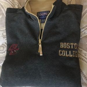 Men’s BC pull over fleece top.
